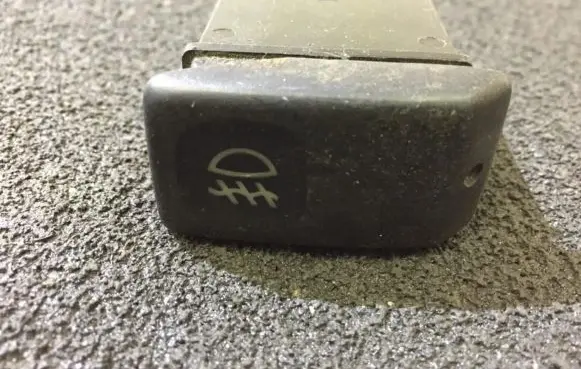Fog light switch