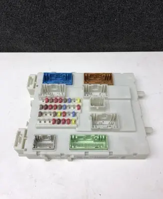 Volvo V40 Fuse module 31412888
