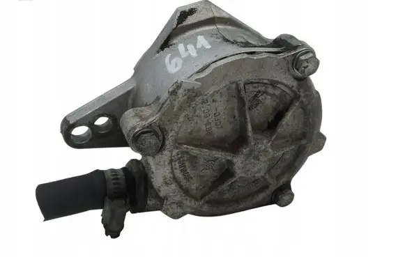 BMW 5 E39 Vacuum pump 