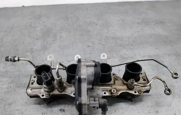 Volkswagen PASSAT B6 Intake manifold 