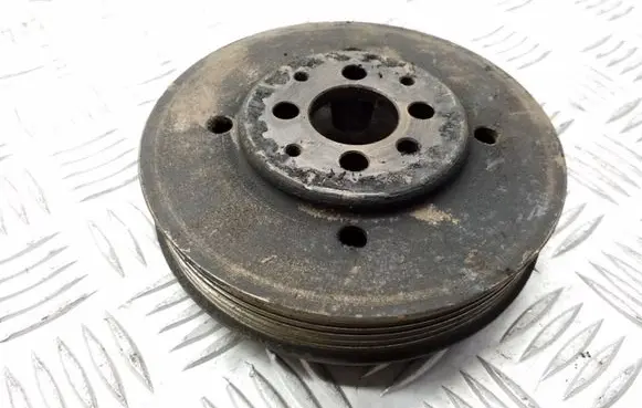 Volkswagen Golf IV Crankshaft pulley