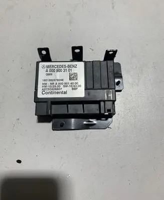 Mercedes-Benz CLA C117 X117 W117 Fuel injection pump control unit/module A0009003101 A0009014000 A2C53406807