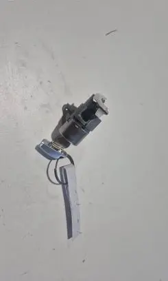 Dodge Durango III Front door lock