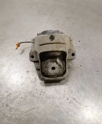 Audi A4 S4 B8 8K Engine mount bracket 3r0199381
