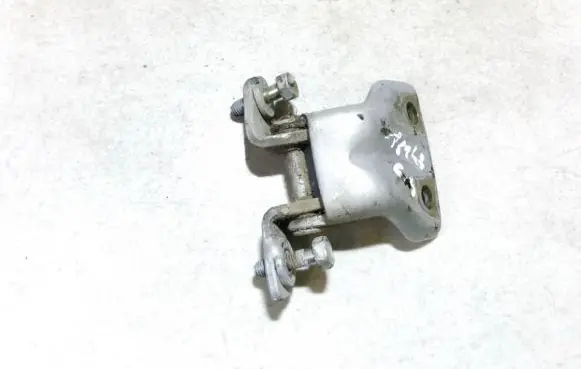 Mitsubishi Lancer Rear door lower hinge