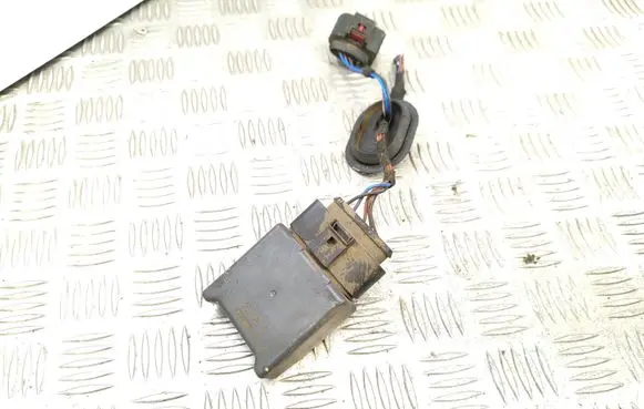 Volkswagen Golf VII Fuel injection pump control unit/module 5Q0906093A 1319600619