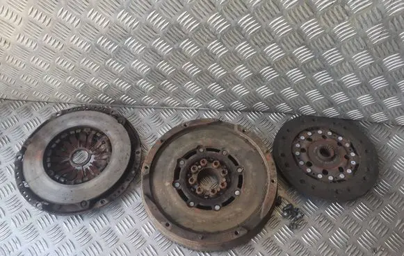 Toyota Corolla Verso AR10 Clutch set kit 3125005120
