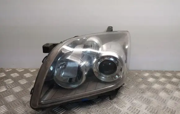 Toyota Avensis T250 Headlight/headlamp 35109 8596724010