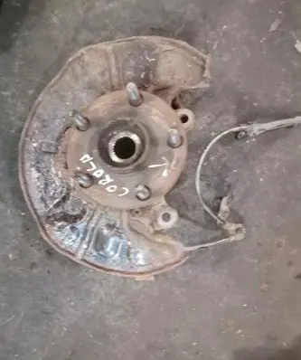 Toyota Corolla Verso AR10 Front wheel hub spindle knuckle