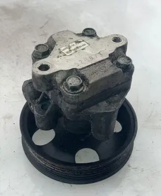 KIA Carens I Power steering pump 0K2K032600 5Z081