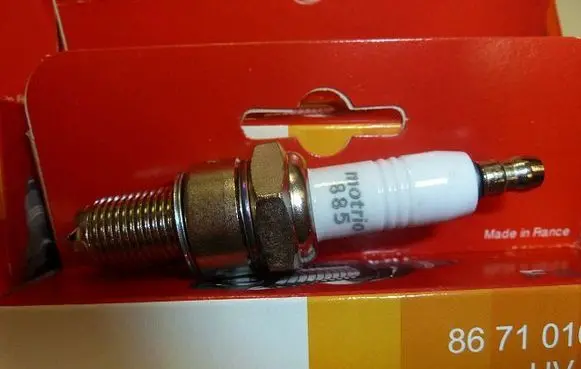 Renault Zoe Spark plug 8671017928