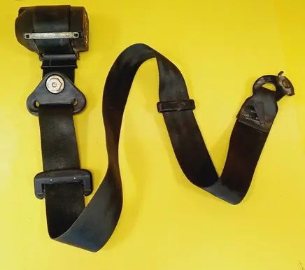 Opel Movano A Front seatbelt 33042276