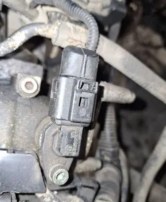 Volkswagen Golf Plus Camshaft position sensor 036907801