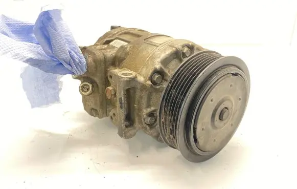 Volkswagen PASSAT B6 Air conditioning (A/C) compressor (pump) DCP32045