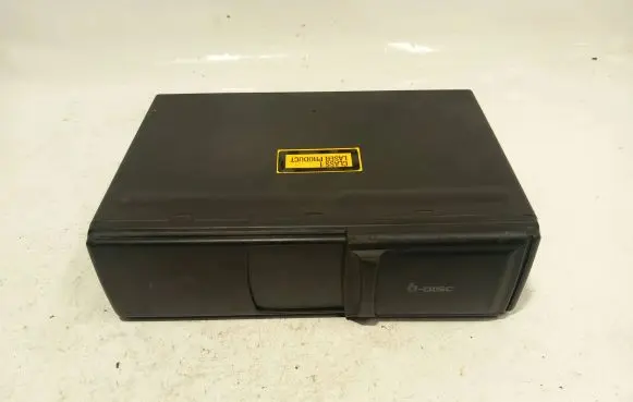 Audi A6 S6 C5 4B CD/DVD changer fa05735