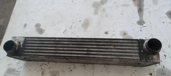 BMW 5 E60 E61 Intercooler radiator 7795823