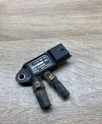 Saab 9-3 Ver1 Exhaust pressure sensor 55200301 0281002784