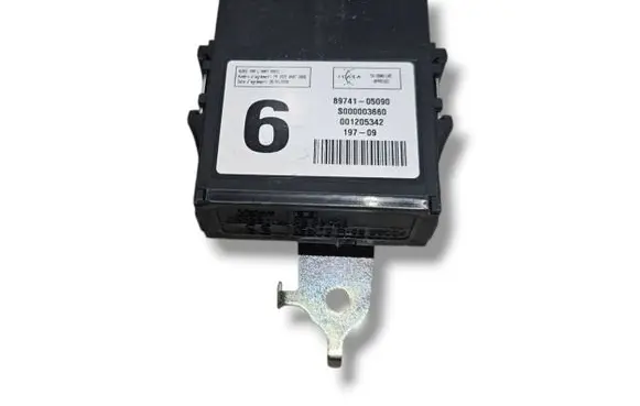 Toyota Avensis T270 Door central lock control unit/module 8974105090 001205342 S000003660