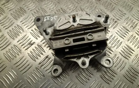 Audi A5 Engine mount bracket 8W0399118D