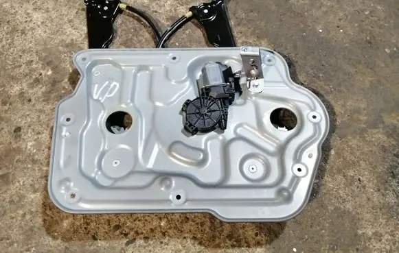 Front door window regulator with motor