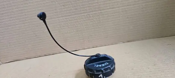Mazda 6 Fuel tank filler cap GS1H42250A