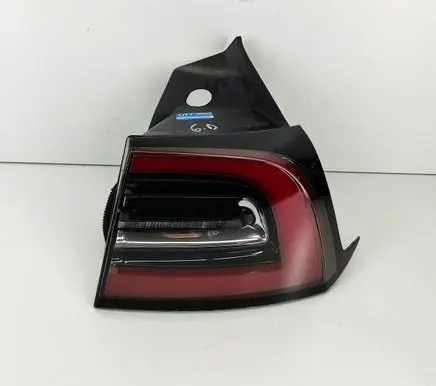 Tesla Model 3 Rear/tail lights 150208700D