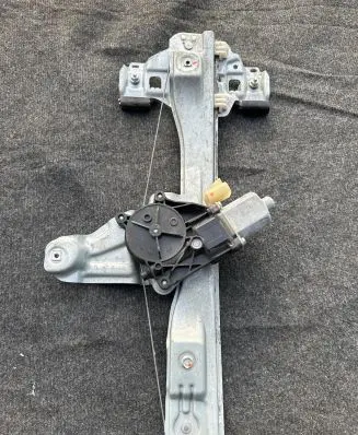 Chevrolet Volt I Rear door window regulator with motor 98820J3010