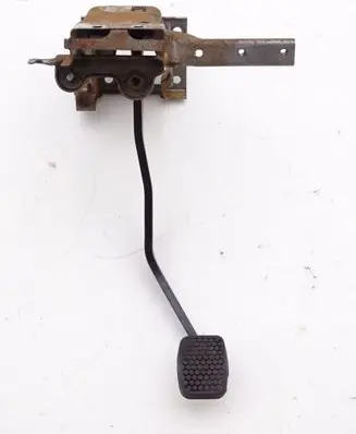 Suzuki Vitara (ET/TA) Brake pedal
