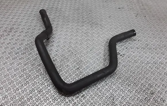 Volkswagen PASSAT B5.5 Engine coolant pipe/hose