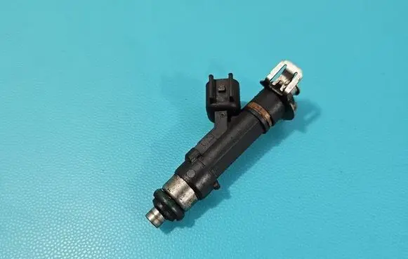 Volvo V70 Fuel injector 0280158105 IMPRK1564973