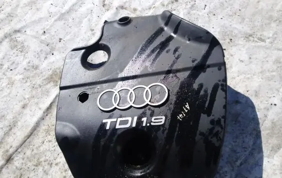 Audi A3 S3 8L Engine cover (trim)