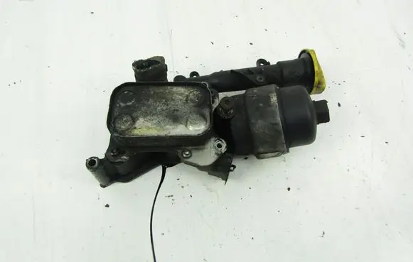 Opel Astra H Oil filter mounting bracket 