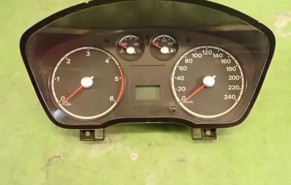 Ford Focus Speedometer (instrument cluster) 3M5F-10841-A