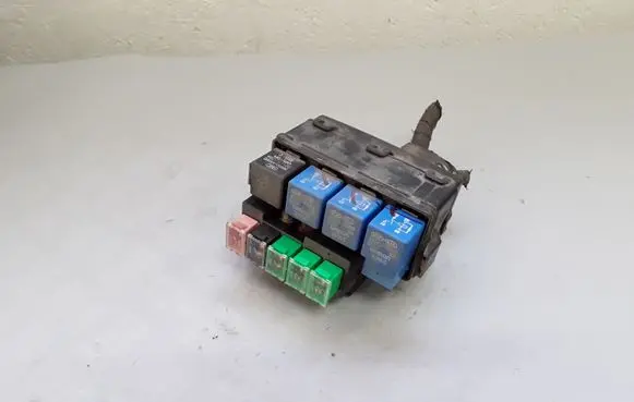 KIA Carens II Fuse module 914902E000