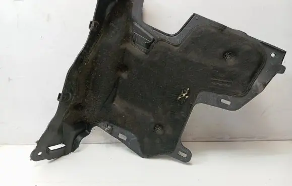 Mercedes-Benz GLE W167 Other engine bay part A1676204501