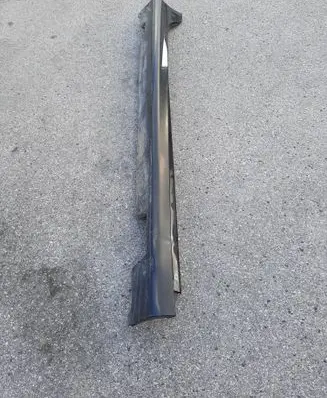 Chrysler 200 Side skirt front trim 