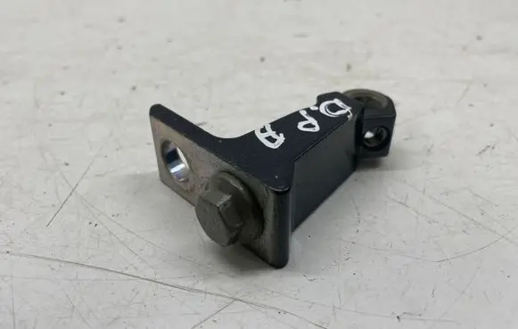 Audi A3 8Y Front door lower hinge 8V5833404C