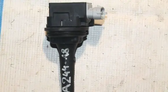 Volvo S60 Glow plug 30713417