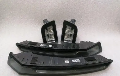 BMW 1 F40 Rear/tail light trim molding H85A8174401