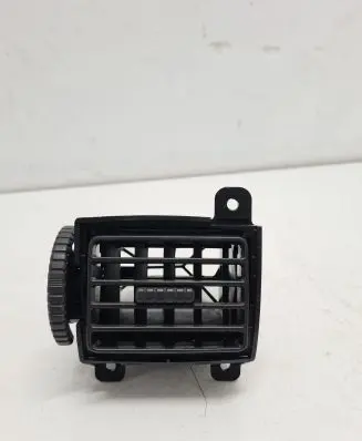 Nissan X-Trail T30 Dash center air vent grill 68760