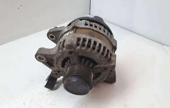 Toyota Auris 150 Generator/alternator 270600T051 1042102181 75050