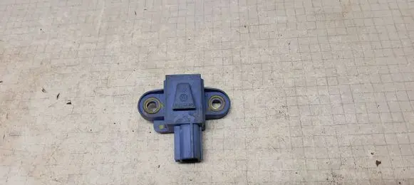 Volkswagen Golf V Airbag deployment crash/impact sensor 1K0955557A