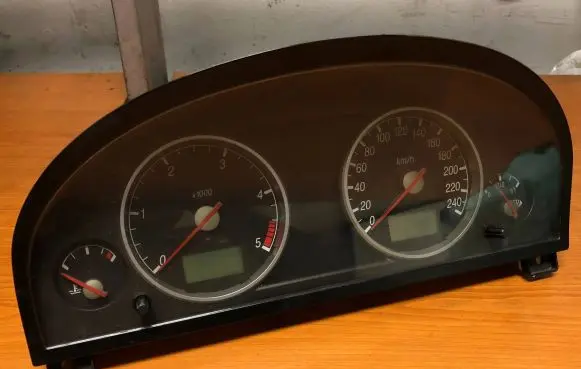 Ford Mondeo Mk III Speedometer (instrument cluster) 1S7F-10841