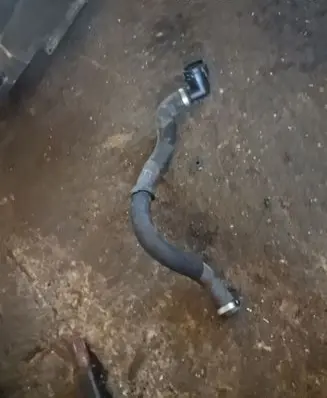 Volvo S80 Engine coolant pipe/hose