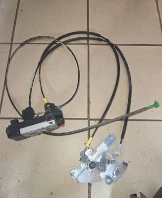 Renault Trafic II (X83) Sliding door lock 8200020185 91166232