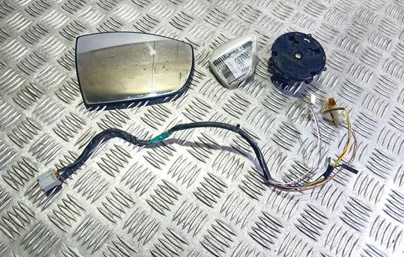 Ford Galaxy Front door wing mirror part 212834304 21982731 1767862
