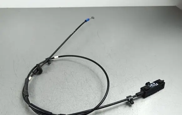 Engine bonnet/hood lock release cable