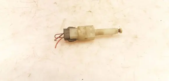 Volkswagen PASSAT B5.5 Brake pedal sensor switch 4A0945515A