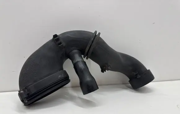 BMW 5 E60 E61 Turbo air intake inlet pipe/hose 7794172 58300015 446237606