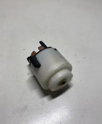 Audi A6 S6 C5 4B Ignition lock contact 4B0905849